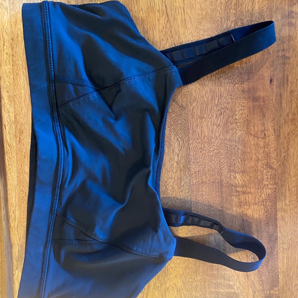 Black Lululemon Sports Bra